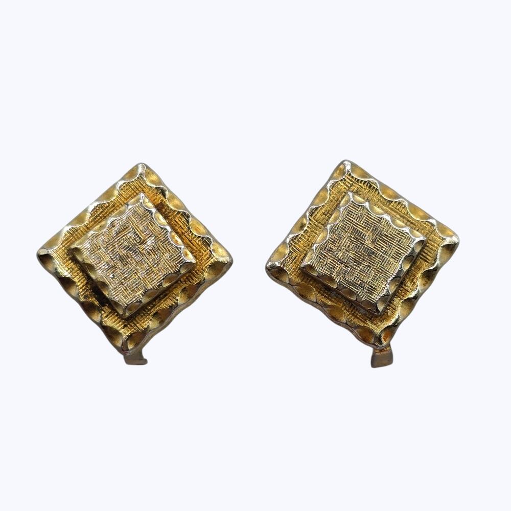 Earrings Vintage Art Deco Small Florentine Design Scroll Engraved Clip On SK3381